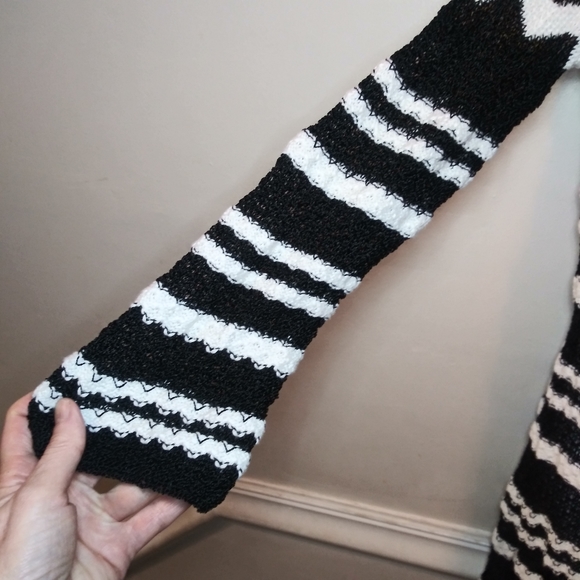 Chico's Black & Ivory Boho Retro 70's Striped Crocheted Long Cardigan/Swim Cover - Picture 4 of 11